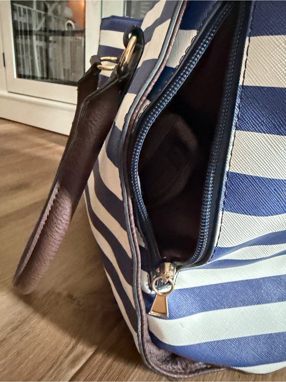 Montana West Concealed Carry Tote Purse - Picture 5 of 6